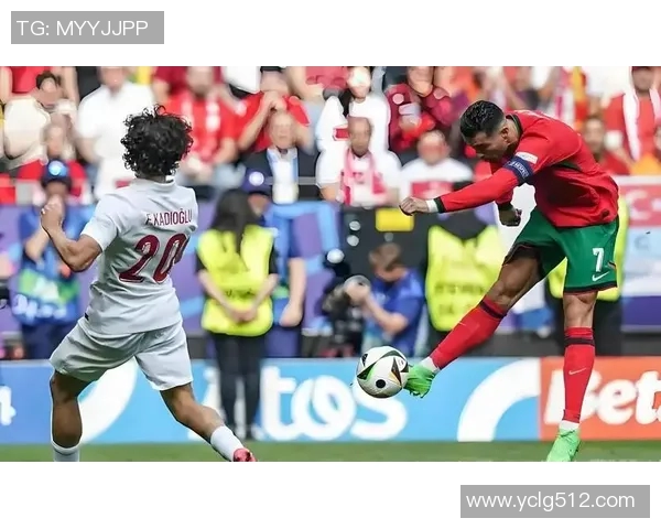 足球明星高清壁纸炫酷展示尽显球场风采与激情瞬间